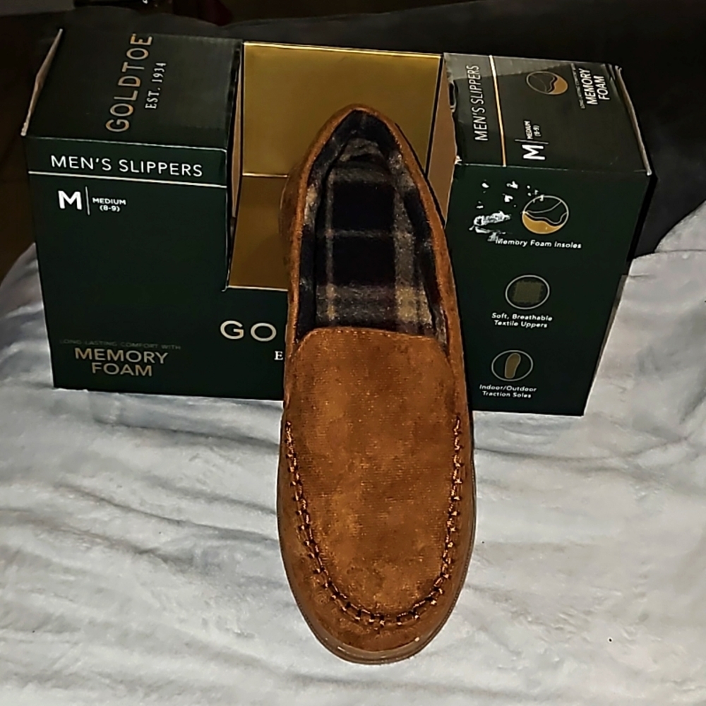 Goldtoe Mens Tan Memory Foam Insole Indoor/Outdoor Traction Soles Slippers M 8-9